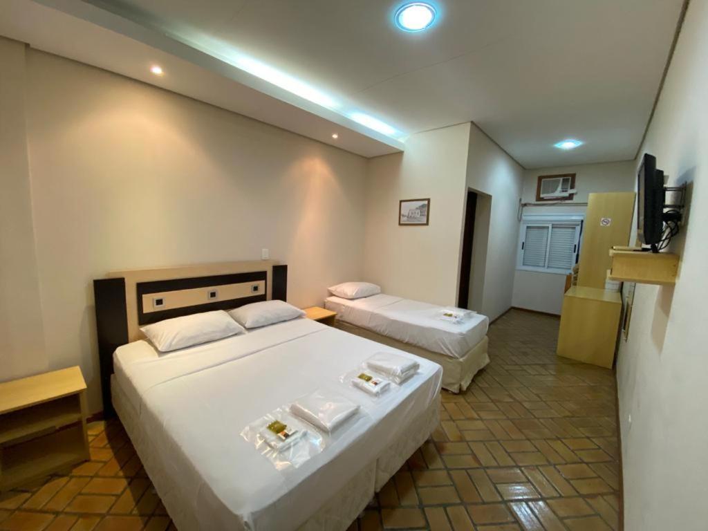 Hotel Tropeiro Da Lapa Lapa  Buitenkant foto